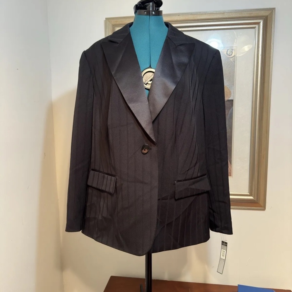 Studio Tahari Woman Black Stripe Lined Stretch Pockets Blazer Jacket Size 22W